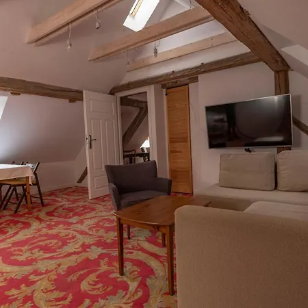 Dom Pod Twierdza Couette-café 3*